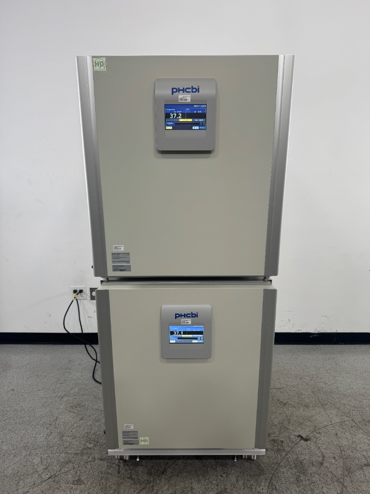 Image of PHCBI Doublestack CO2 Incubator